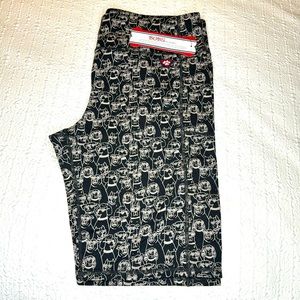 Bobs from Sketchers 10” bike short. Heart Eye’s print. XL